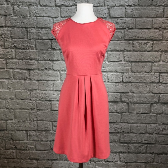 LC Lauren Conrad Dresses & Skirts - LC Lauren Conrad Lace Raglan Ponte Sheath Dress